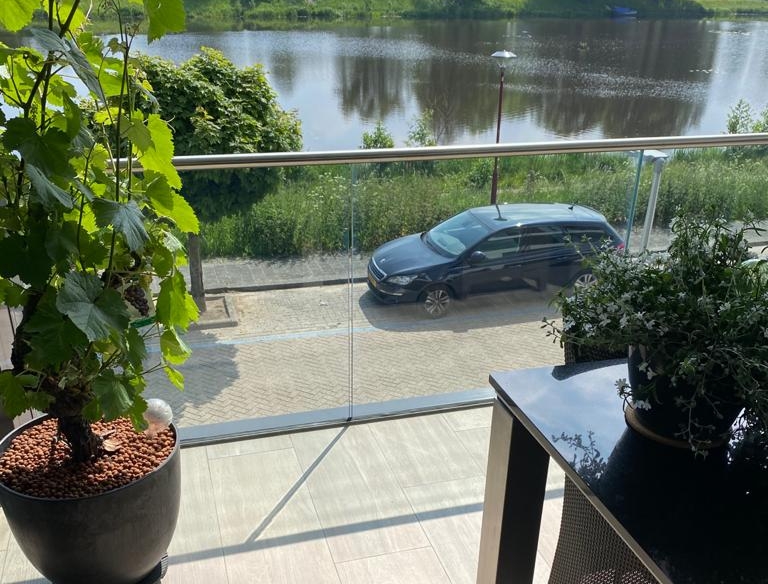 balustrade voor de loggia